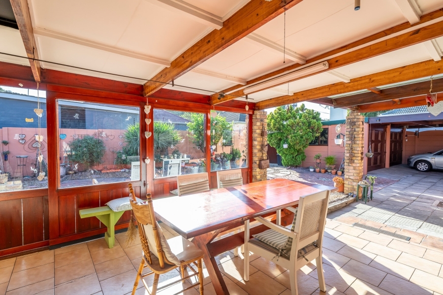 3 Bedroom Property for Sale in Clamhall Western Cape